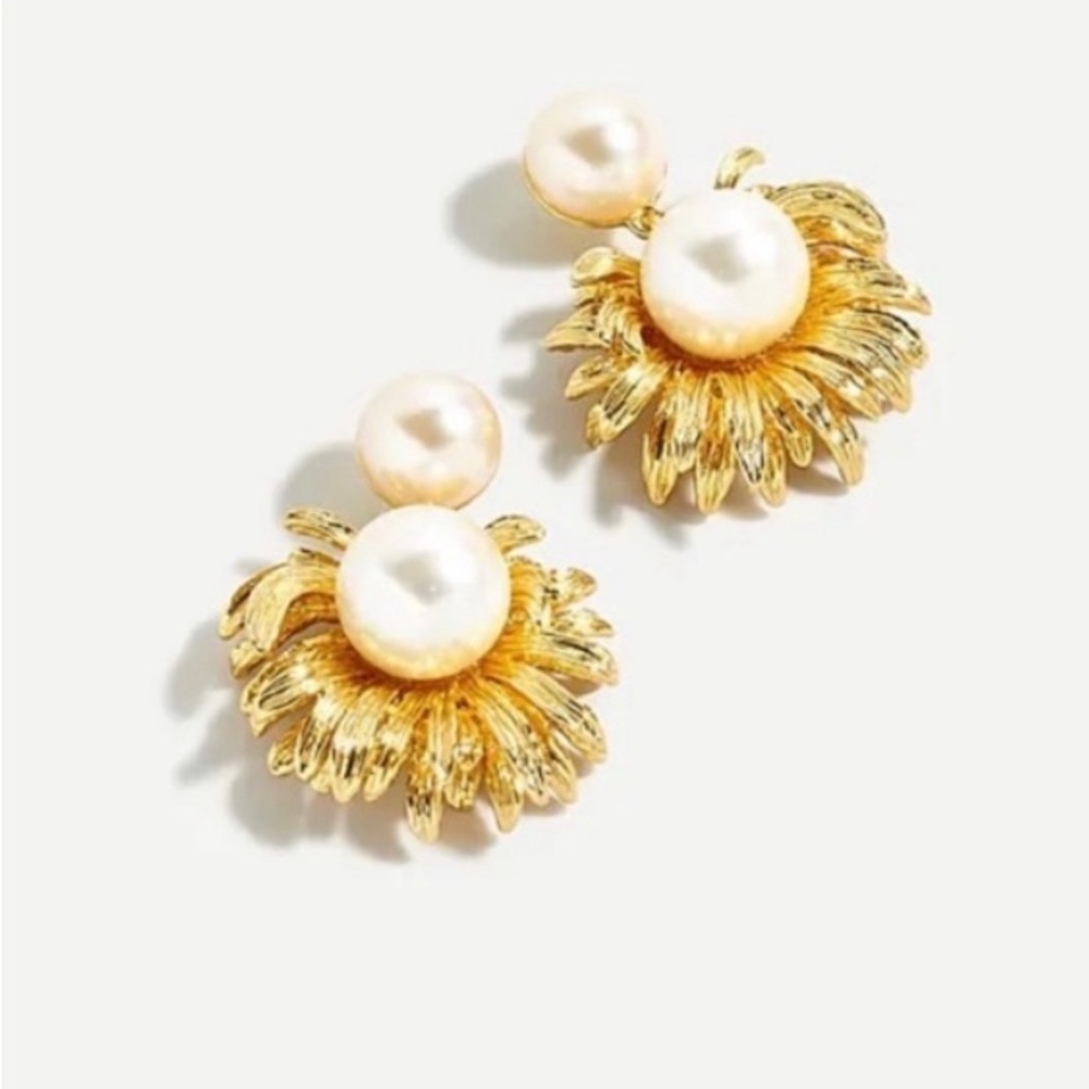 J. Crew NWT RARE Luxury Wedding Holiday Spring Summer Pearl Petal Drop Earrings